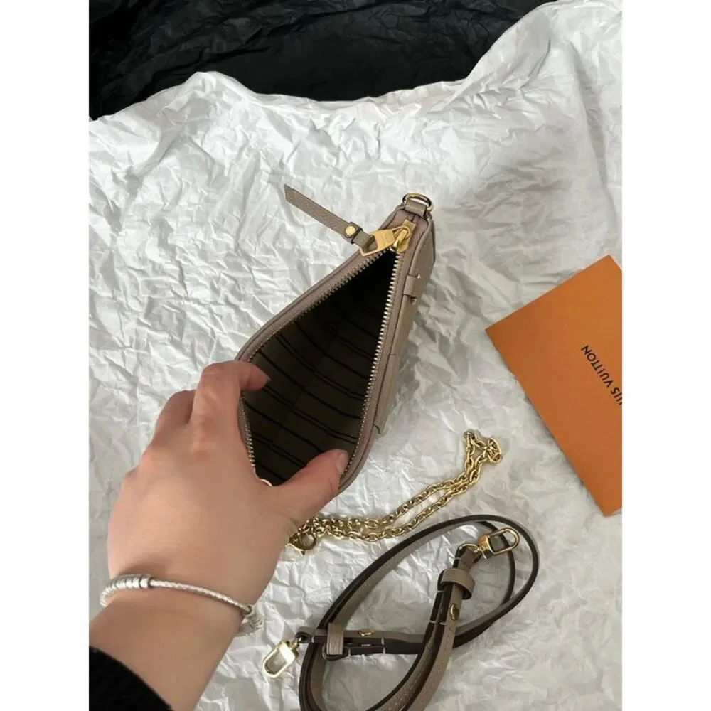 Louis Vuitton Women Pre-Loved Bag Very Good Condition - Picture 7 of 8